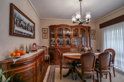 Moradia T4 para Venda em Vila Nova da Telha