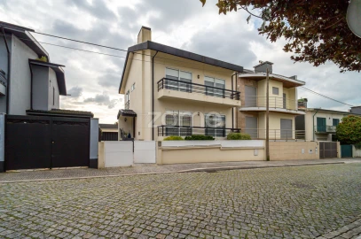 Moradia T4 para Venda em Vila Nova da Telha