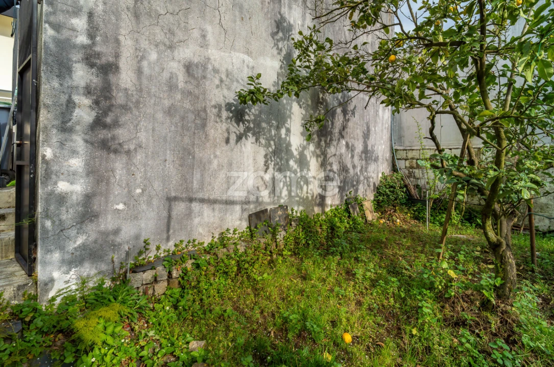 Moradia T4 para Venda em Vila Nova da Telha Foto 40