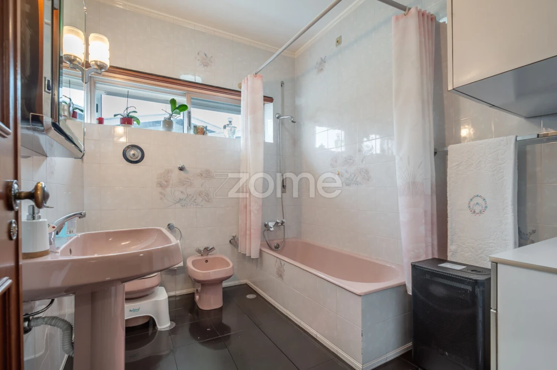 Moradia T4 para Venda em Vila Nova da Telha Foto 28