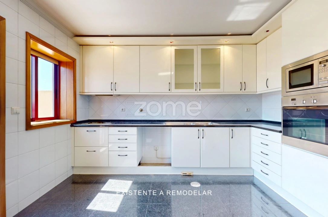 Apartamento T6 para Venda em Santa Marinha e São Pedro da Afurada Foto 15