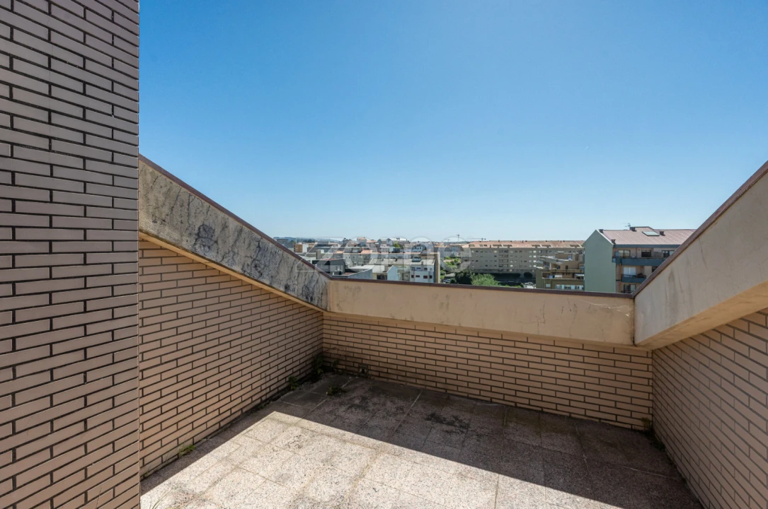 Apartamento T6 para Venda em Santa Marinha e São Pedro da Afurada Foto 28