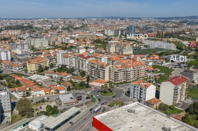 Apartamento T6 para Venda em Santa Marinha e São Pedro da Afurada