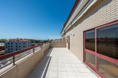 Apartamento T6 para Venda em Santa Marinha e São Pedro da Afurada