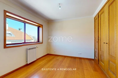 Apartamento T6 para Venda em Santa Marinha e São Pedro da Afurada