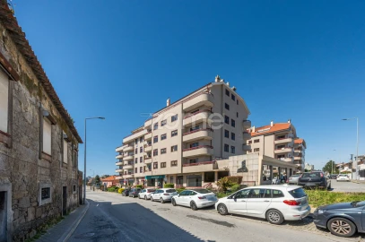 Apartamento T6 para Venda em Santa Marinha e São Pedro da Afurada