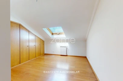 Apartamento T6 para Venda em Santa Marinha e São Pedro da Afurada
