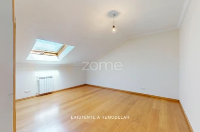 Apartamento T6 para Venda em Santa Marinha e São Pedro da Afurada