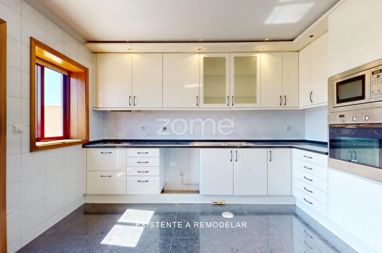 Apartamento T6 para Venda em Santa Marinha e São Pedro da Afurada Foto 15