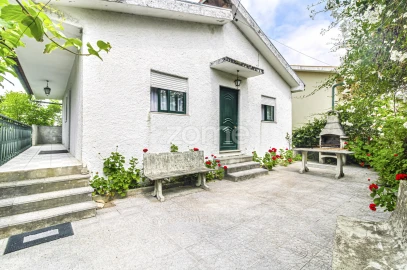 Moradia T3 para Venda em Cerva e Limões