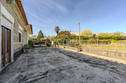 Moradia T4 para Venda em Gondar