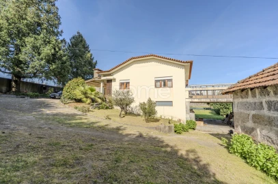 Moradia T4 para Venda em Gondar