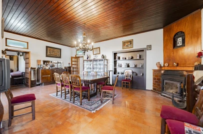 Moradia T4 para Venda em Gondar