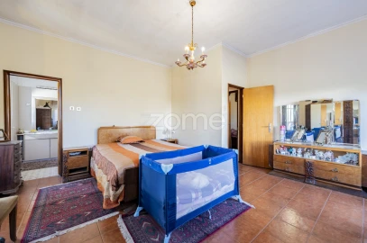 Moradia T4 para Venda em Gondar