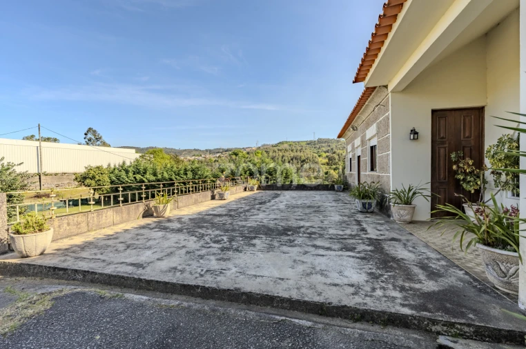 Moradia T4 para Venda em Gondar Foto 5