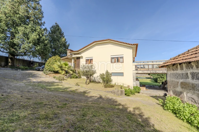 Moradia T4 para Venda em Gondar Foto 6