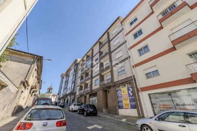 Apartamento T2 para Arrendamento em Braga (Maximinos, Sé e Cividade)