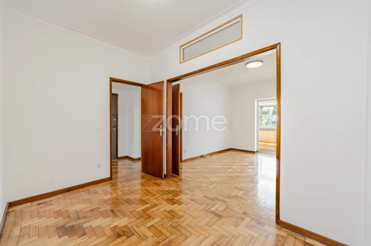 Apartamento T2 para Arrendamento em Braga (Maximinos, Sé e Cividade) Foto 6