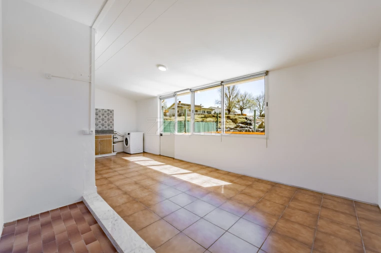 Apartamento T2 para Arrendamento em Braga (Maximinos, Sé e Cividade) Foto 8