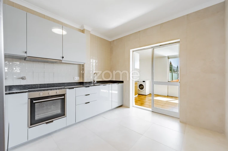 Apartamento T2 para Arrendamento em Braga (Maximinos, Sé e Cividade) Foto 11