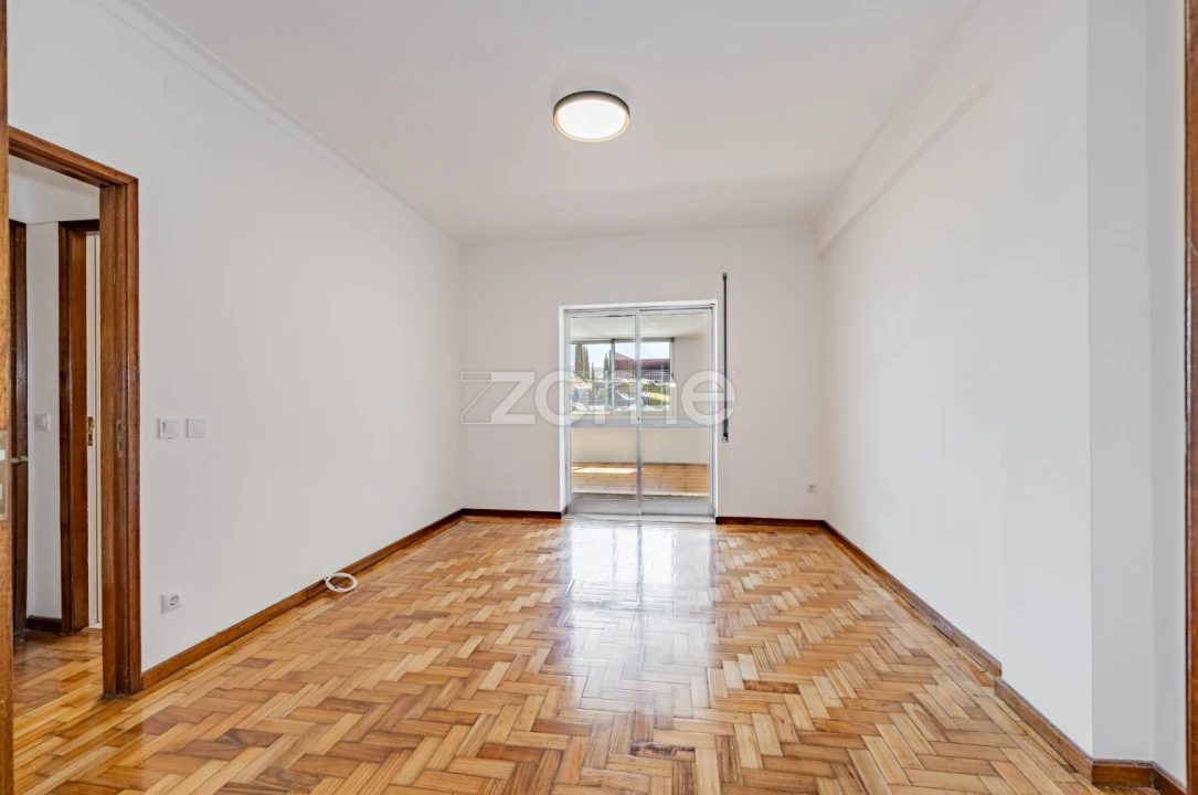 Apartamento T2 para Arrendamento em Braga (Maximinos, Sé e Cividade) Foto 1