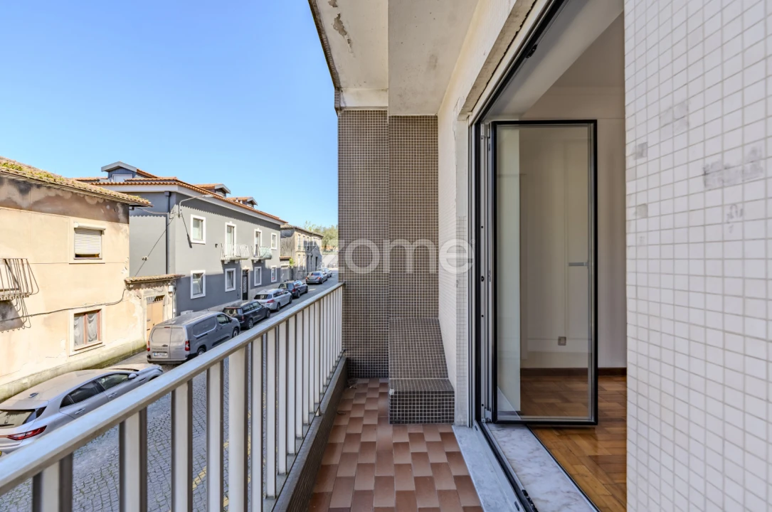 Apartamento T2 para Arrendamento em Braga (Maximinos, Sé e Cividade) Foto 21