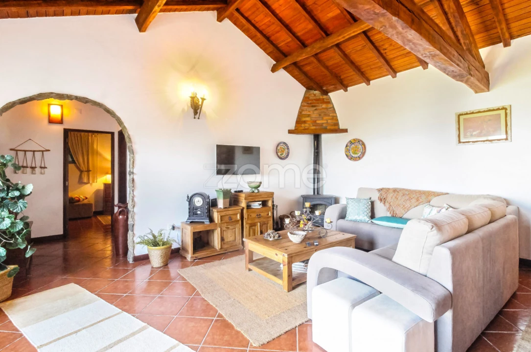 Moradia T4 para Venda em Infesta Foto 11