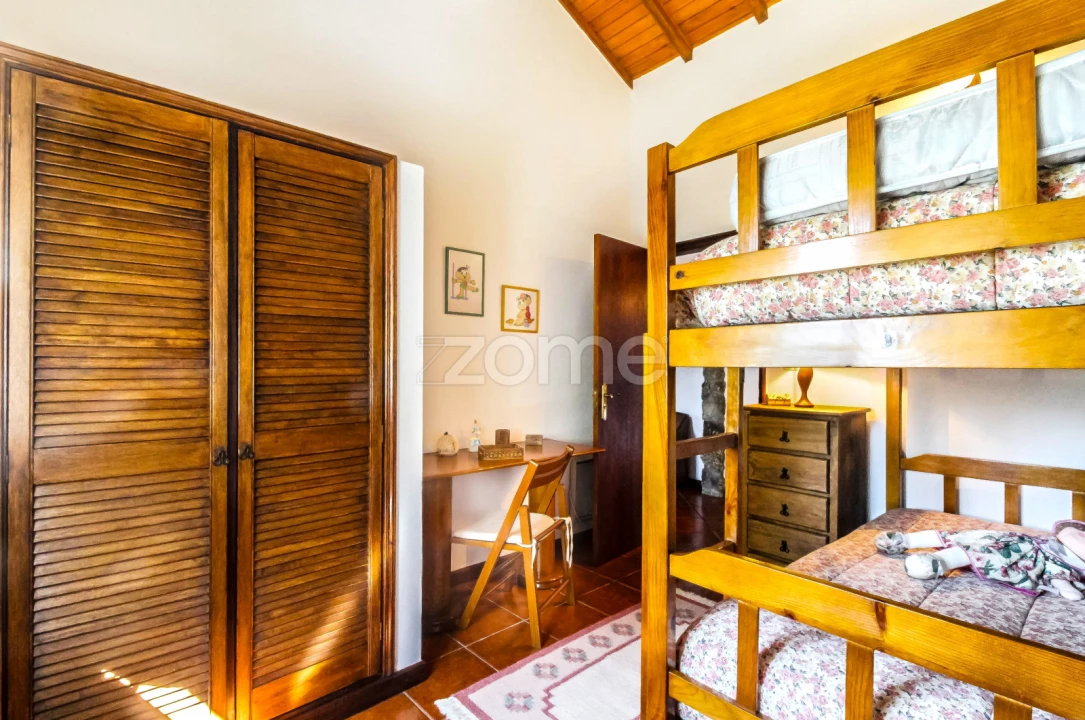 Moradia T4 para Venda em Infesta Foto 21