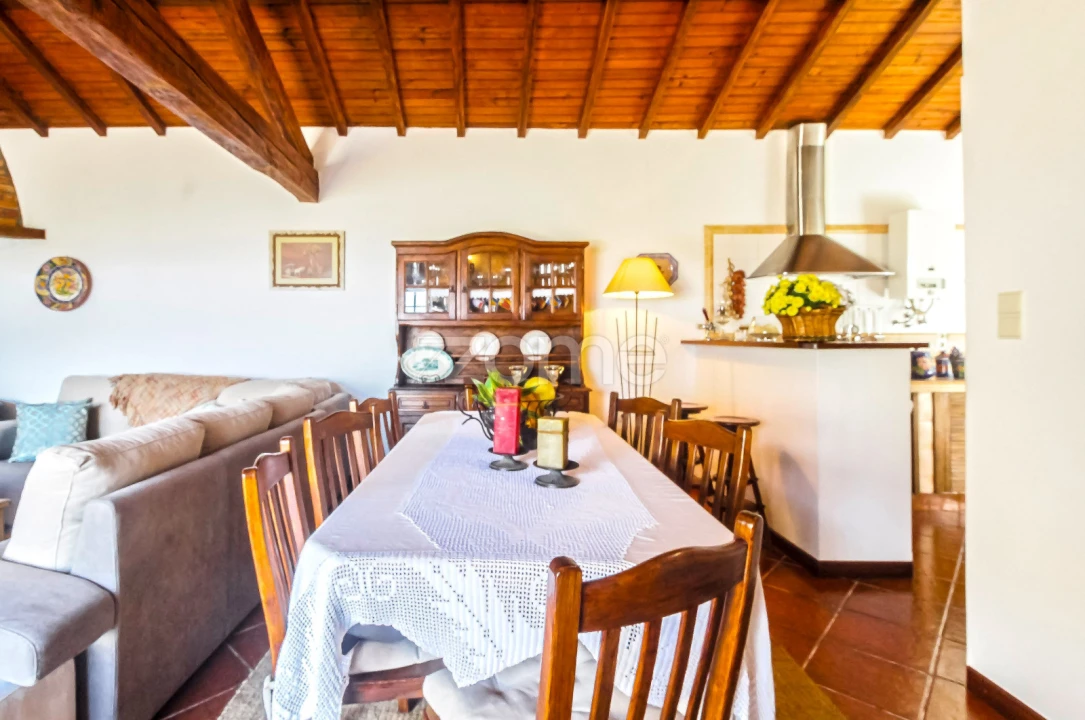 Moradia T4 para Venda em Infesta Foto 13