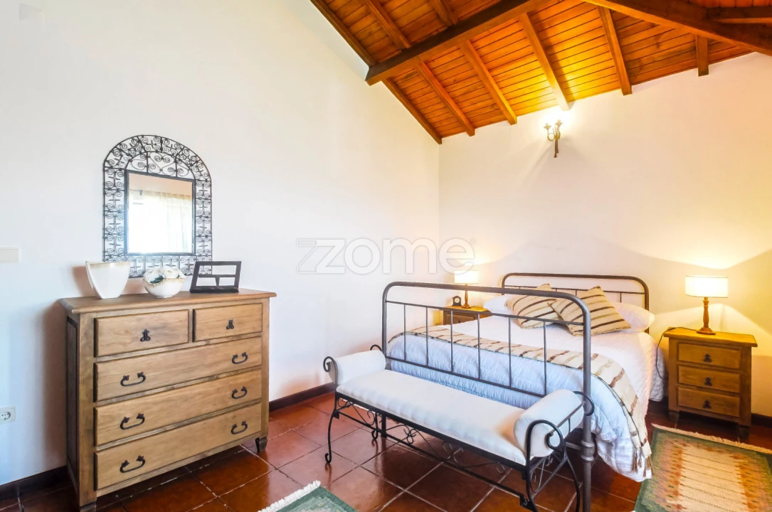 Moradia T4 para Venda em Infesta Foto 26