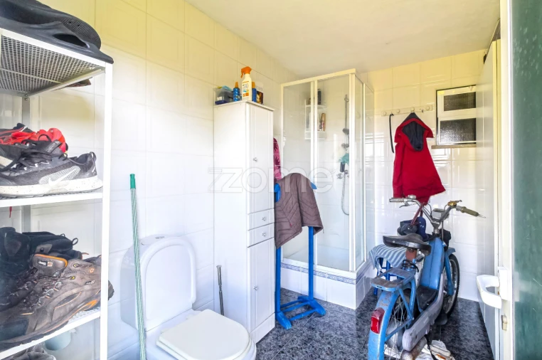 Moradia T4 para Venda em Infesta Foto 40