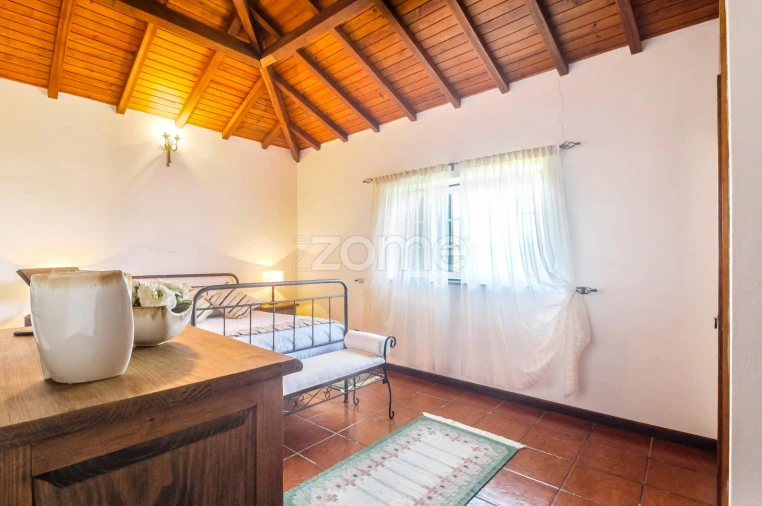 Moradia T4 para Venda em Infesta Foto 24