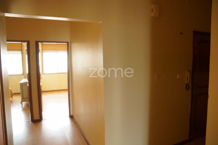 Apartamento T2 para Venda em Rio Tinto Foto 3