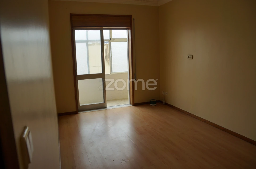 Apartamento T2 para Venda em Rio Tinto Foto 9