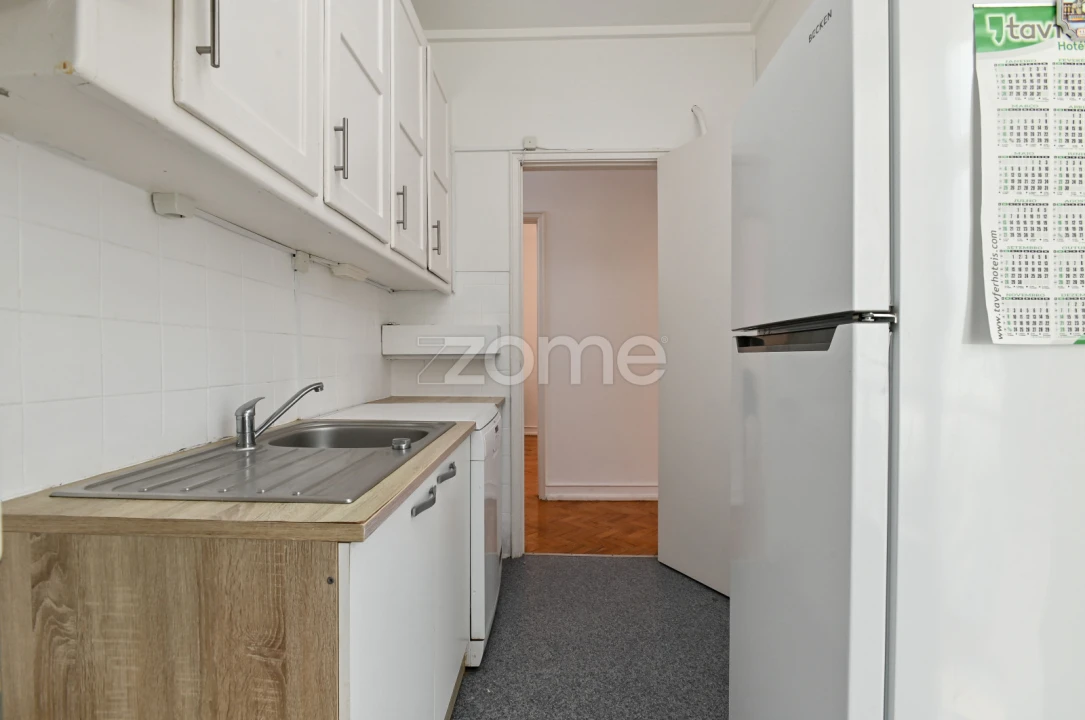 Apartamento T2 para Arrendamento em Campolide Foto 20