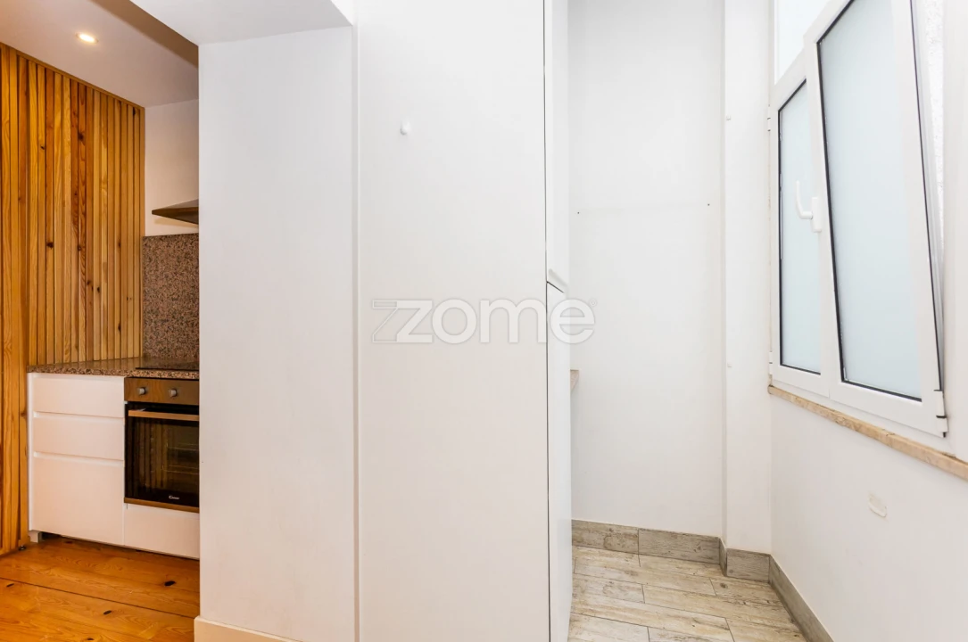 Apartamento T2 para Venda em Santo António Foto 10