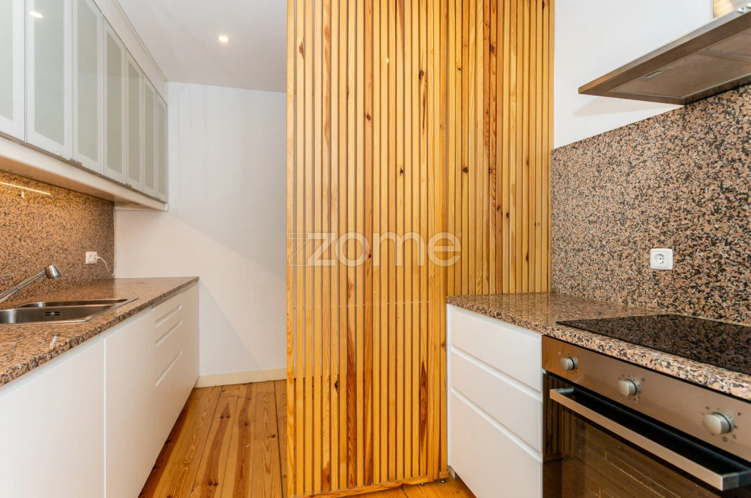 Apartamento T2 para Venda em Santo António Foto 11