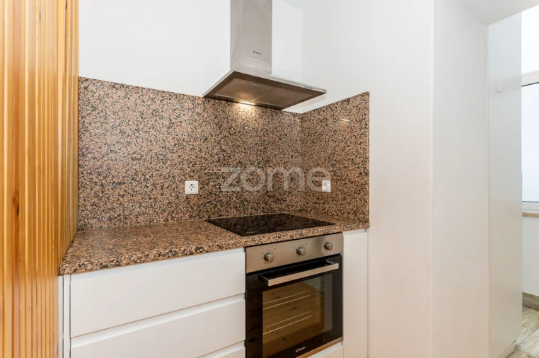 Apartamento T2 para Venda em Santo António Foto 13