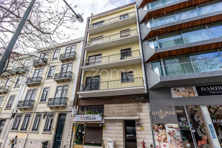 Apartamento T2 para Venda em Santo António Foto 4