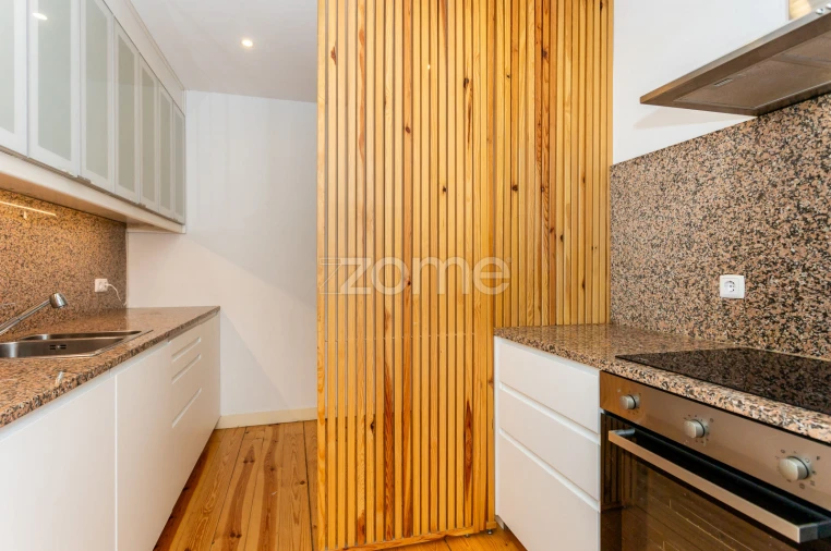 Apartamento T2 para Venda em Santo António Foto 11