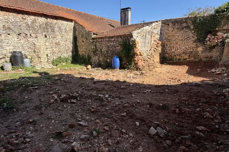 Moradia T1 para Venda em São Martinho de Árvore e Lamarosa Foto 5