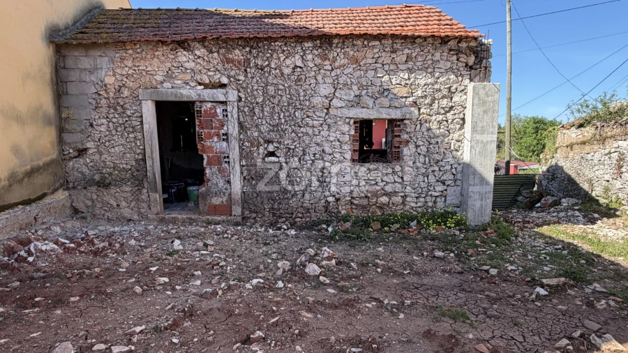 Moradia T1 para Venda em São Martinho de Árvore e Lamarosa
