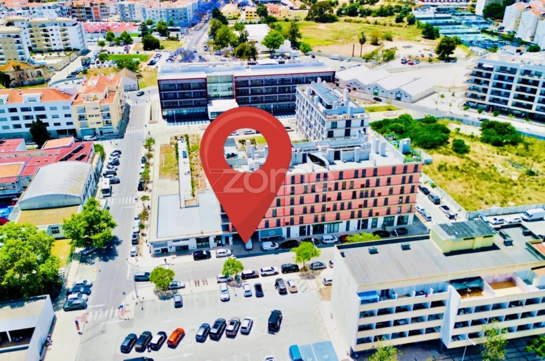 Garagem para Venda em Lagos (São Sebastião e Santa Maria) Foto 6