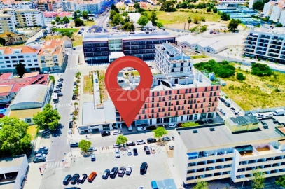 Garagem para Venda em Lagos (São Sebastião e Santa Maria)