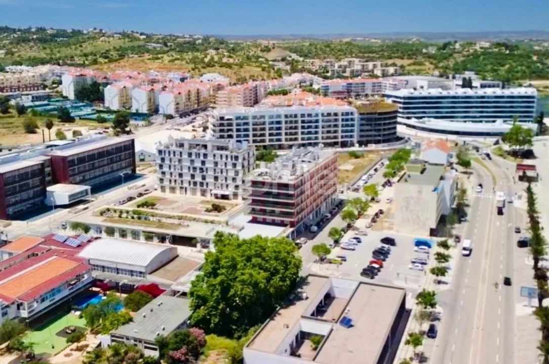 Garagem para Venda em Lagos (São Sebastião e Santa Maria) Foto 4