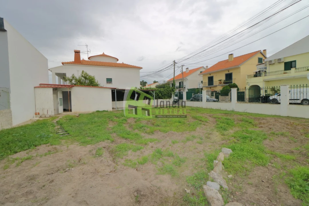 Terreno para Venda em Quinta do Conde Foto 1