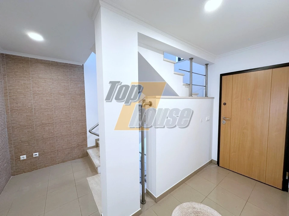 Moradia T5 para Venda em Laranjeiro e Feijó Foto 14