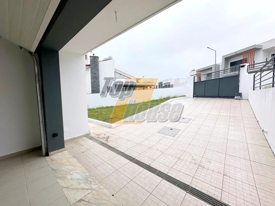 Moradia T5 para Venda em Laranjeiro e Feijó Foto 43