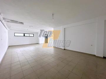 Moradia T5 para Venda em Laranjeiro e Feijó