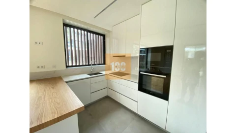 Apartamento T2 para Arrendamento em Malta e Canidelo